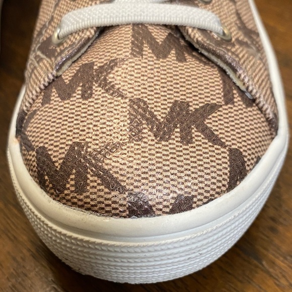 Michael Kors Kids' Beige and Brown Logo Sneakers - Picture 9 of 12